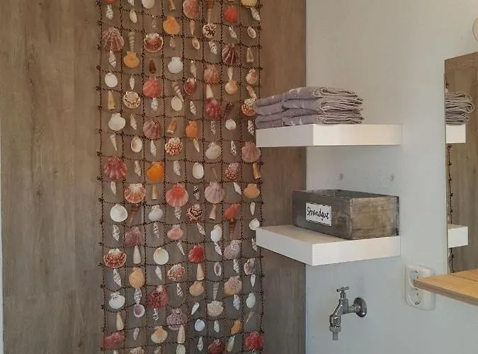 Ankerplatz * Neufolstenhausen